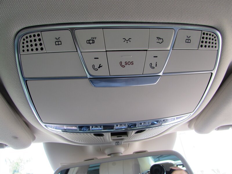 Used 2017 Mercedes-Benz S 550 Sedan image 23