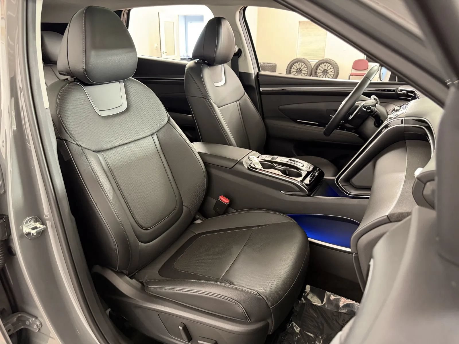 Used 2024 Hyundai Tucson Limited AWD/4WD image 45