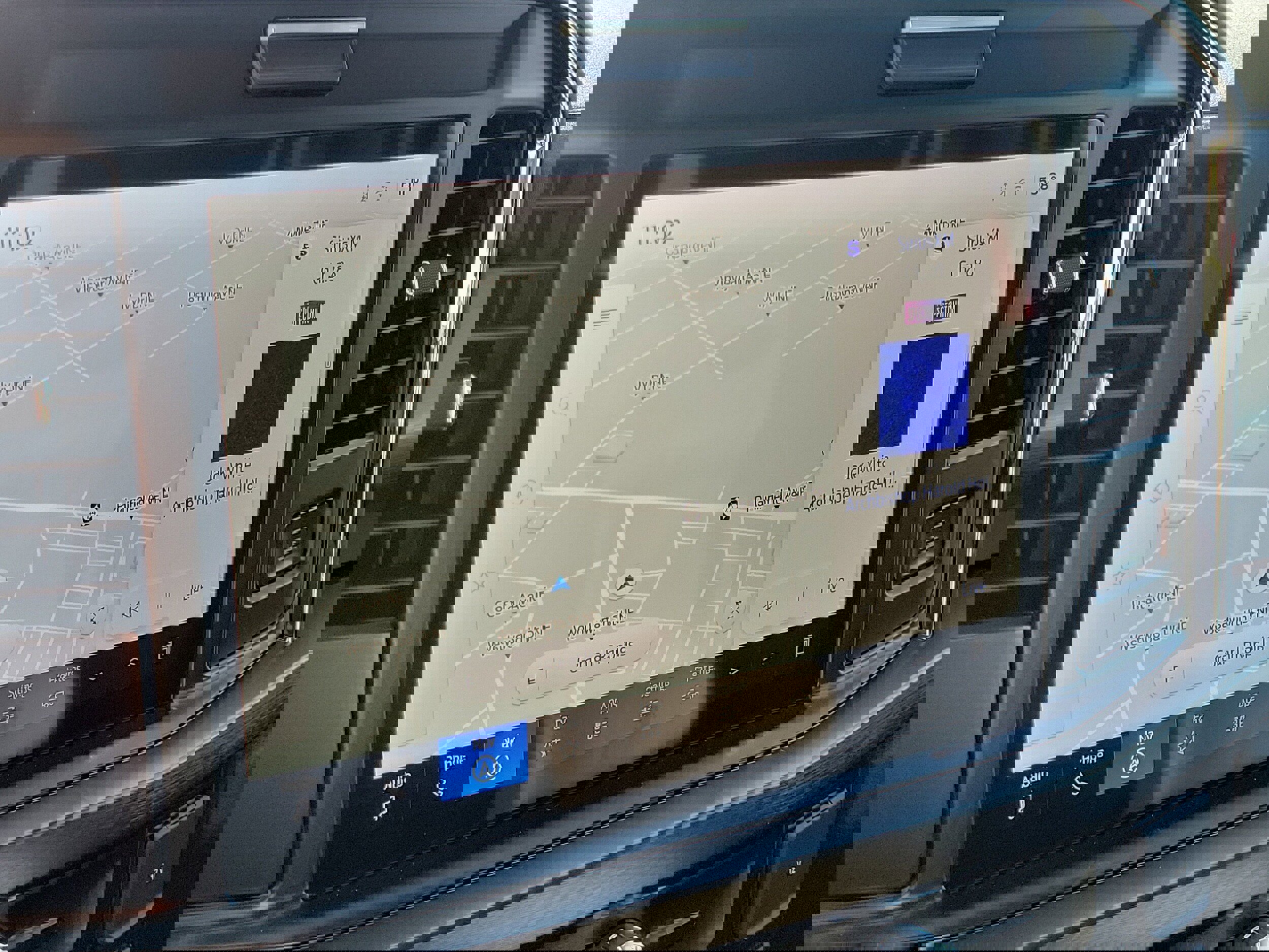 New 2026 Ford F250 Lariat w/ Black Appearance Package image 29