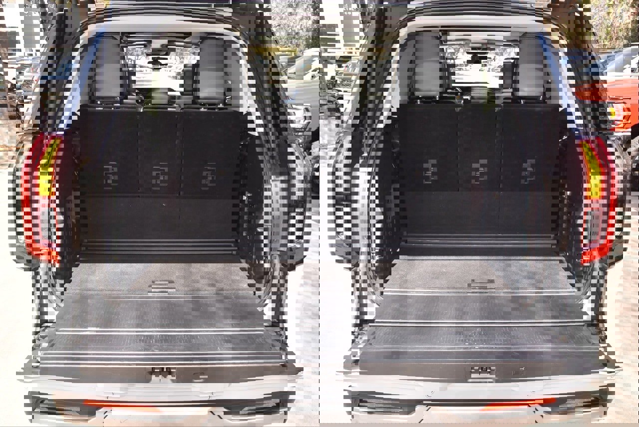 Certified 2025 Ford Expedition Platinum image 38