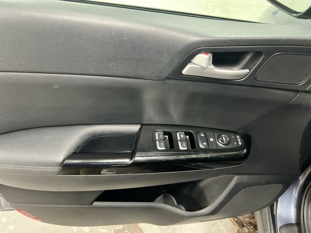 Used 2019 Kia Sportage EX w/ EX Premium Package AWD/4WD image 21