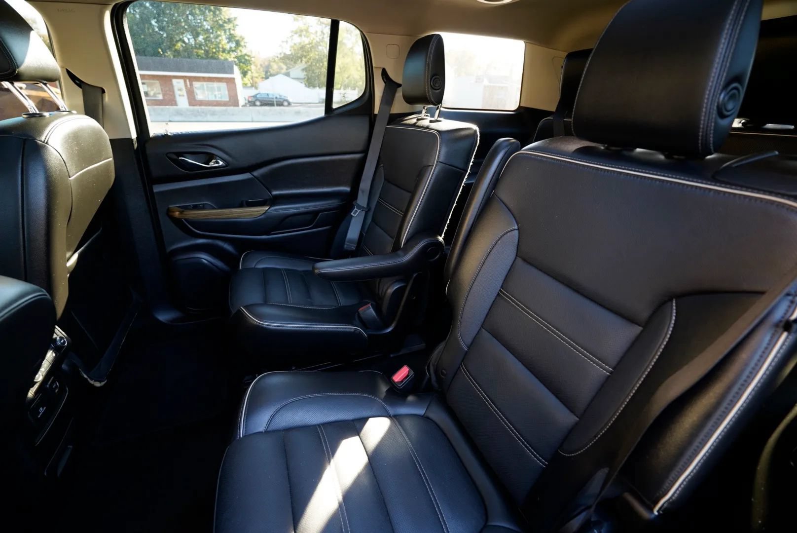Used 2019 GMC Acadia Denali FWD image 30