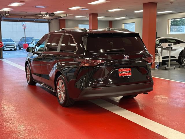 Certified 2025 Toyota Sienna XLE w/ XLE Plus Package AWD/4WD image 5