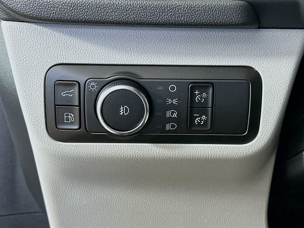 Used 2025 Ford Escape SE FWD image 25