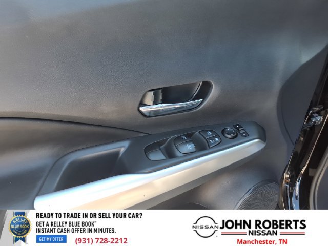 Used 2019 Nissan Kicks SR w/ SR Premium Package FWD image 29