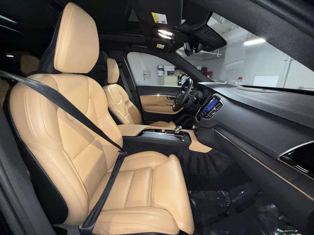 Used 2024 Volvo XC90 T8 Ultimate AWD/4WD image 14