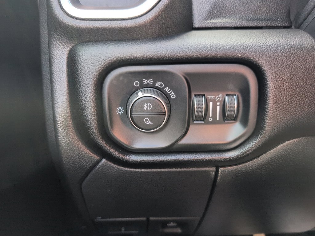 Used 2024 RAM 2500 Laramie w/ Sport Appearance Package AWD/4WD image 25