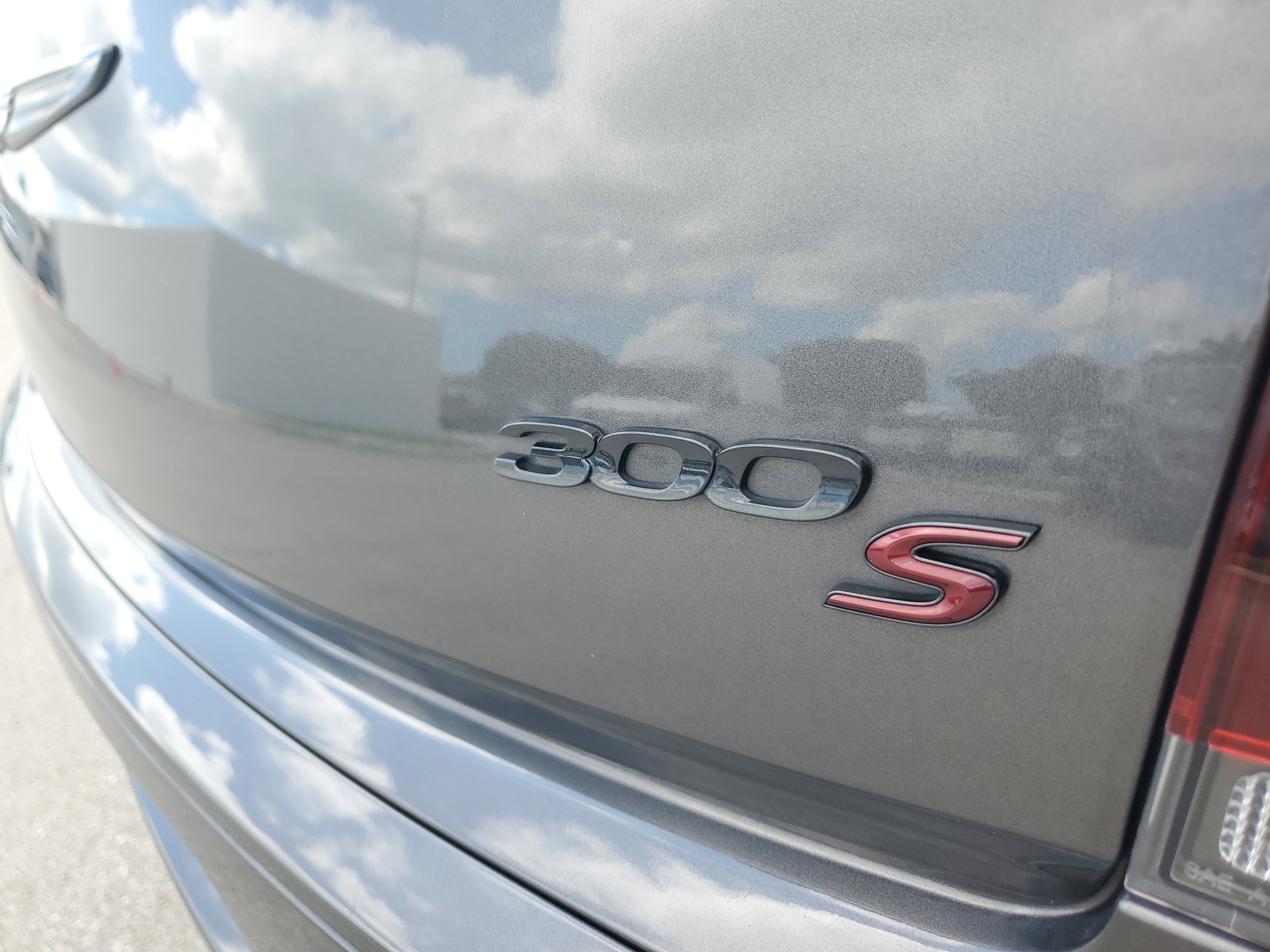 Used 2023 Chrysler 300 S image 30