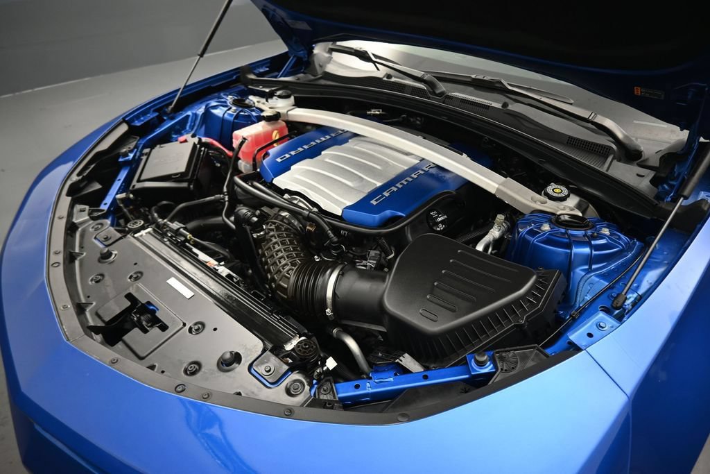 Used 2018 Chevrolet Camaro SS RWD image 46
