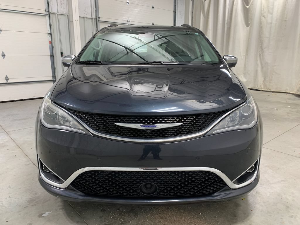 Used 2020 Chrysler Pacifica Limited w/ Advanced Safetytec Group FWD image 15