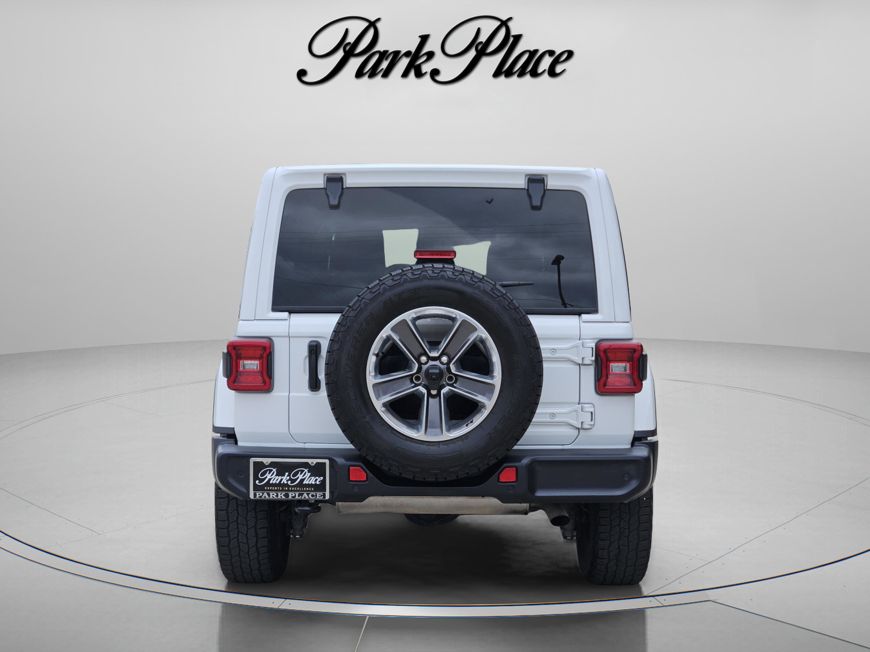 Used 2021 Jeep Wrangler Unlimited Sahara w/ LED Lighting Group image 4