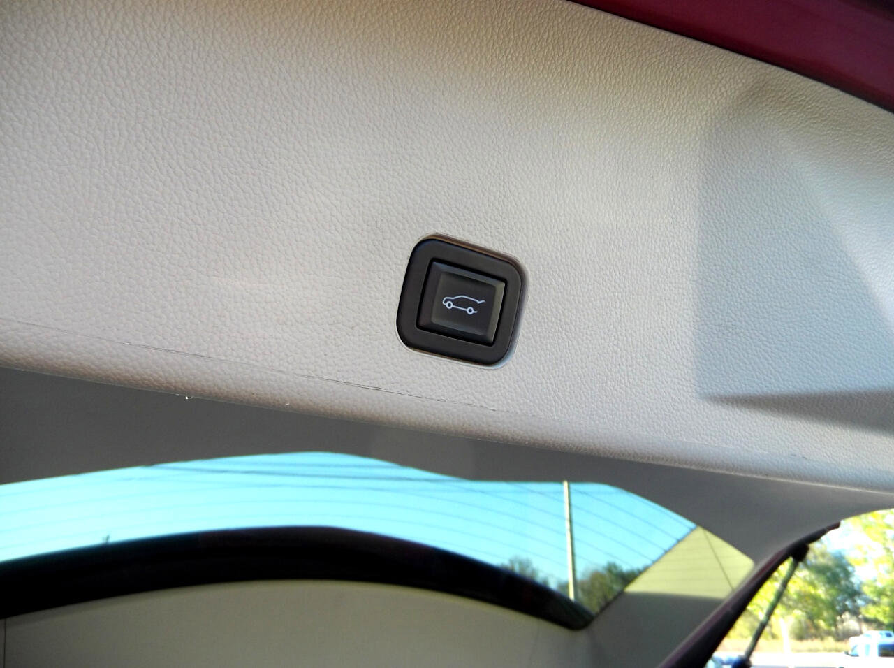 Used 2015 Cadillac SRX Performance w/ Driver Awareness Package FWD image 8