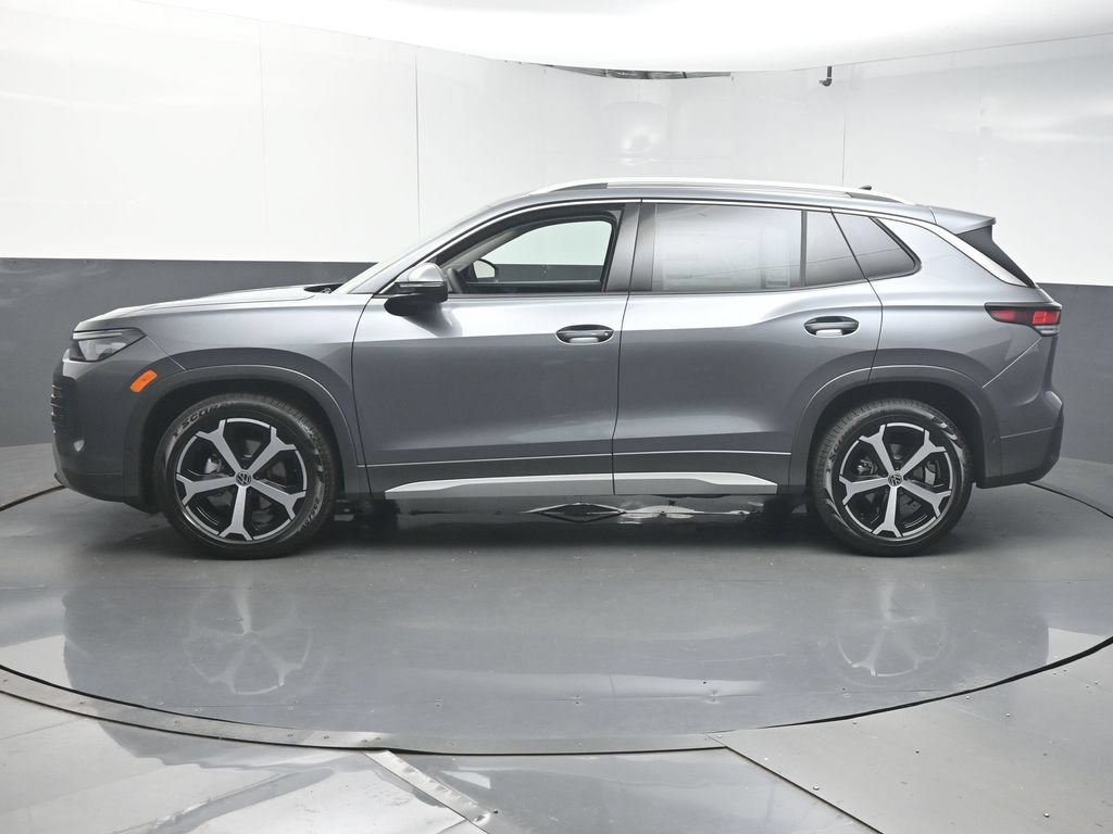 New 2026 Volkswagen Tiguan SE FWD image 5