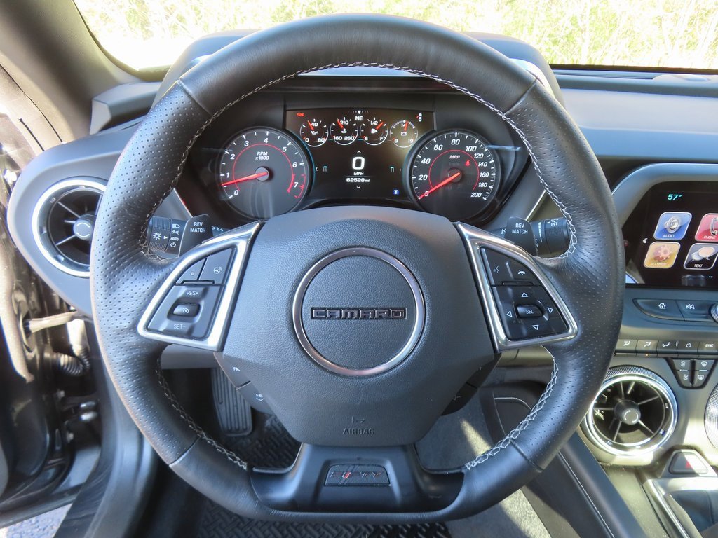 Used 2017 Chevrolet Camaro SS image 4