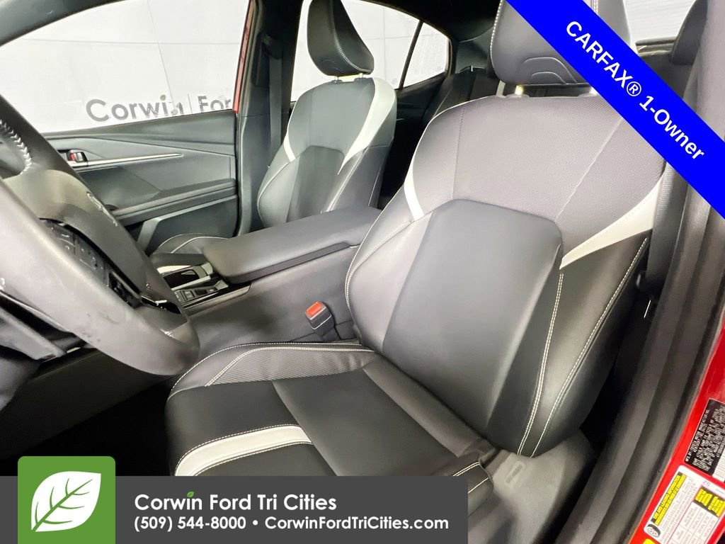 Used 2025 Toyota Camry SE image 24