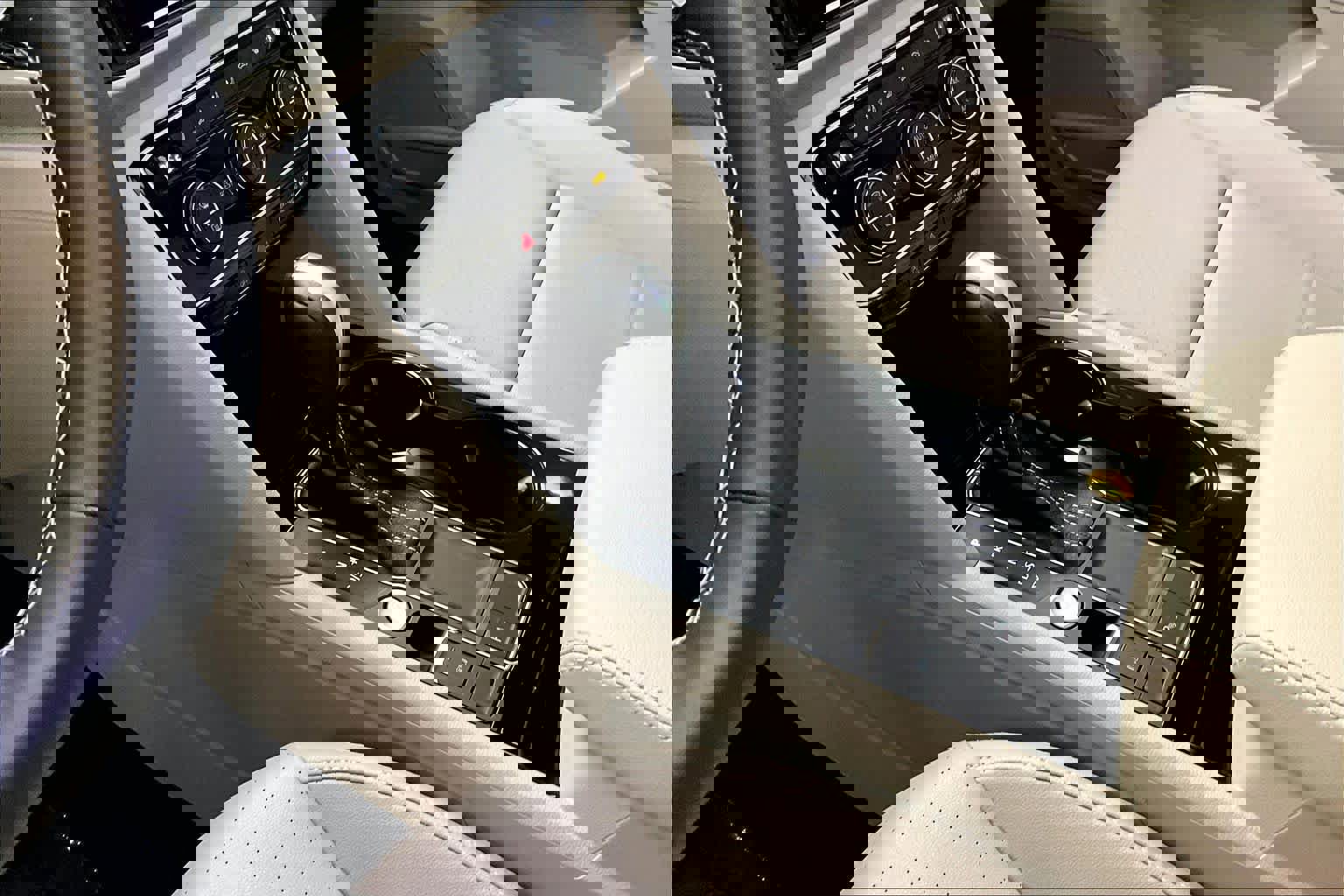 Used 2023 Volkswagen Atlas SE w/ Panoramic Sunroof Package image 16