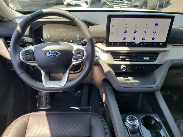 Used 2026 Ford Explorer Active w/ Active Comfort Package RWD image 4