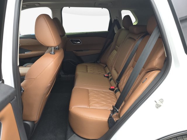 New 2026 Nissan Rogue Platinum w/ Platinum Premium Package AWD/4WD image 14