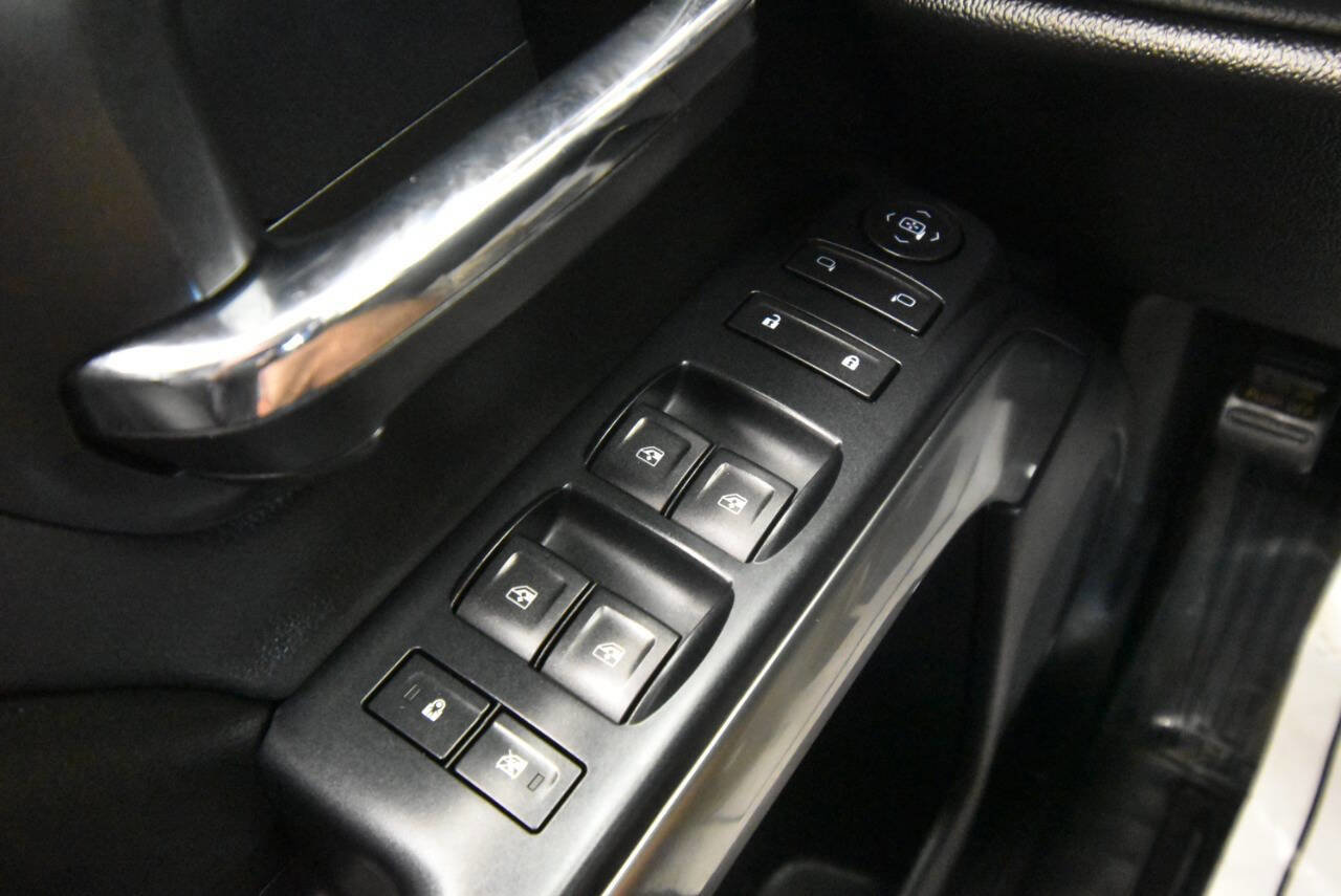 Used 2017 Chevrolet Silverado 1500 LT w/ All Star Edition image 27