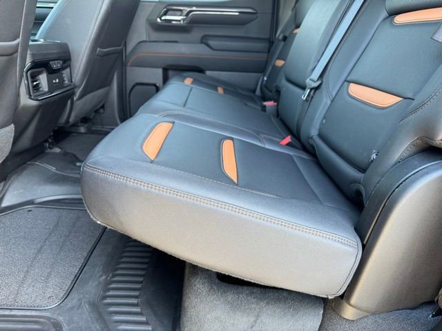 Certified 2023 GMC Sierra 1500 AT4 w/ Technology Package AWD/4WD image 7