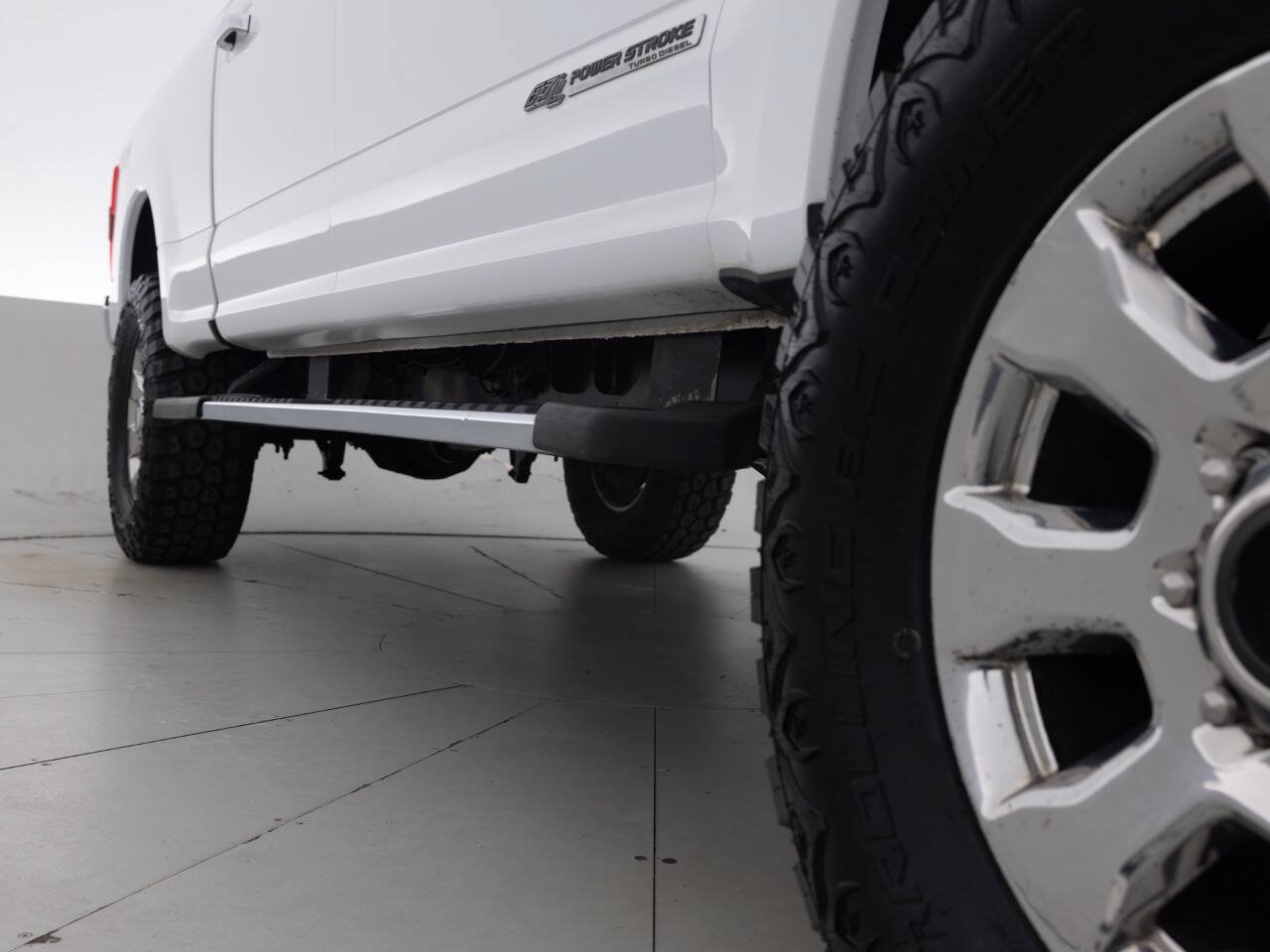 Used 2019 Ford F250 Lariat w/ Lariat Ultimate Package AWD/4WD image 26