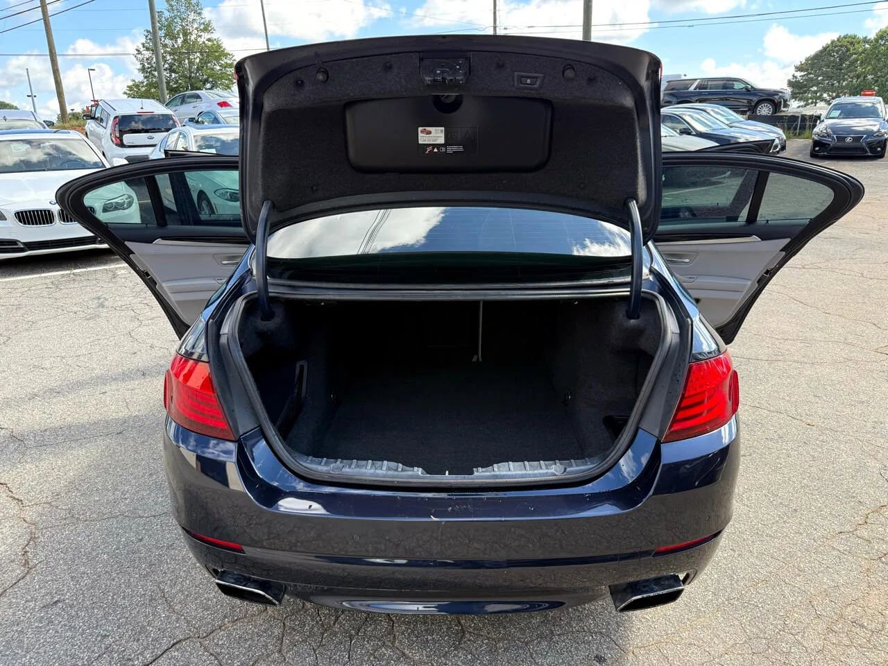Used 2012 BMW 550i Sedan image 34