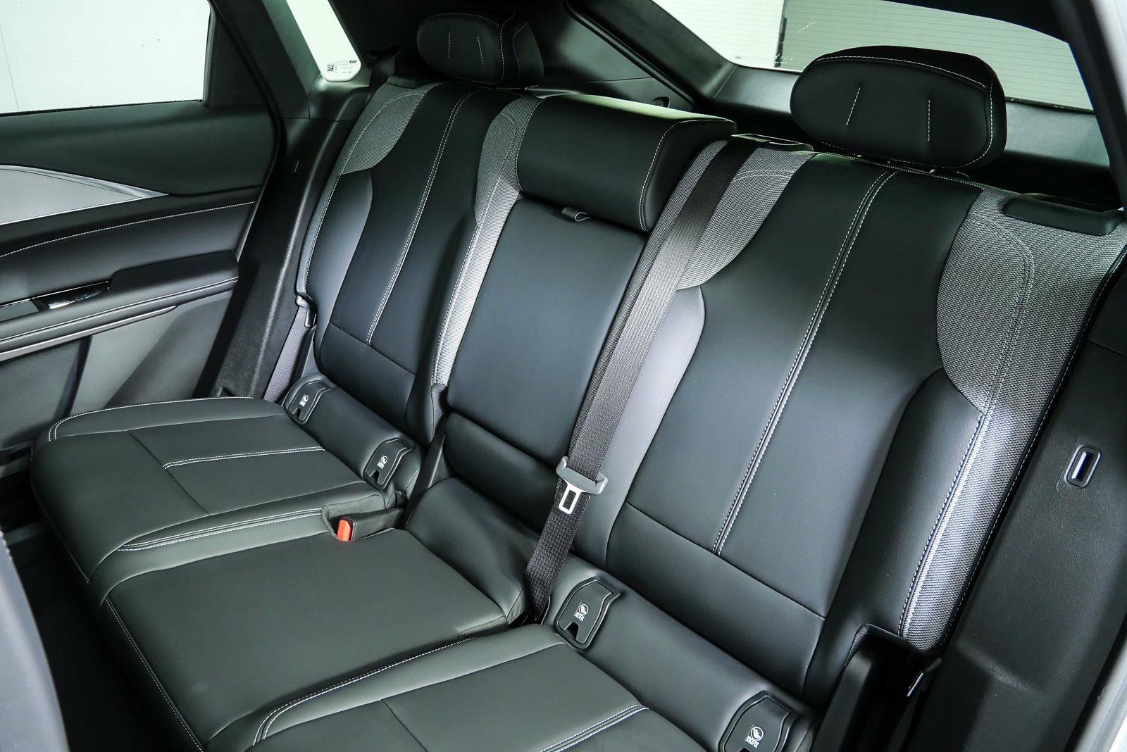 Certified 2024 Cadillac Lyriq Tech RWD image 17