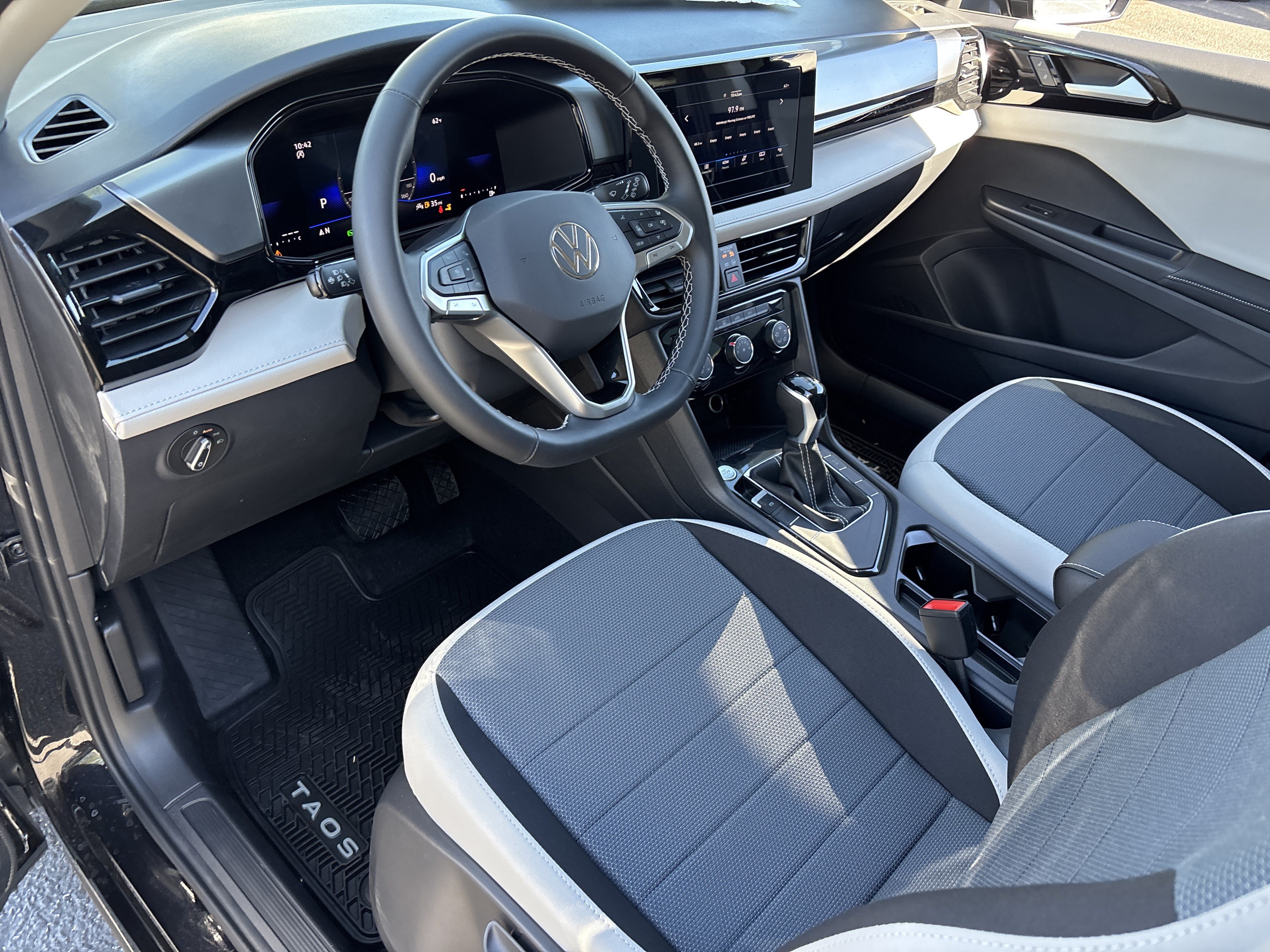 New 2026 Volkswagen Taos S FWD image 15