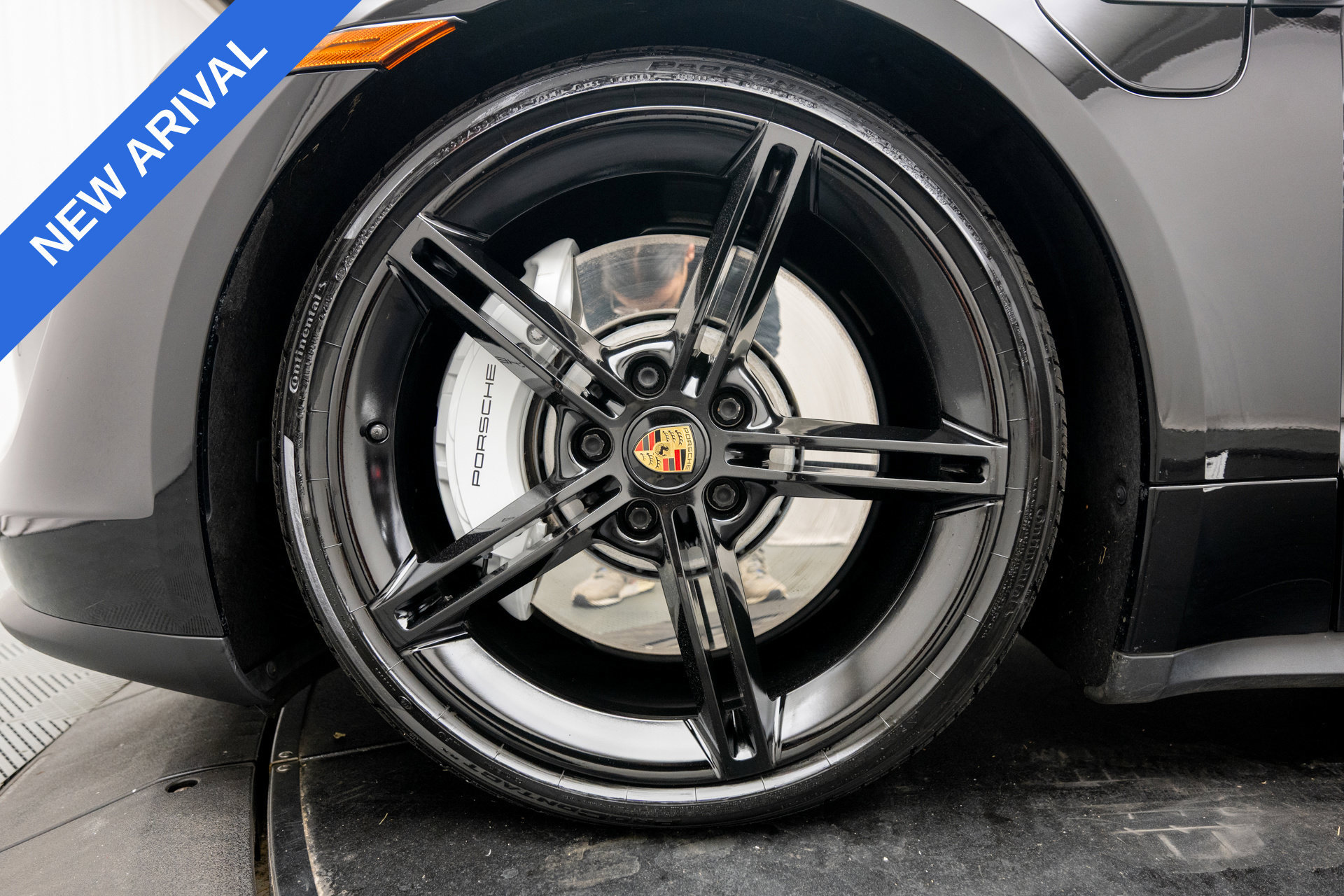 Used 2021 Porsche Taycan 4S AWD/4WD image 31