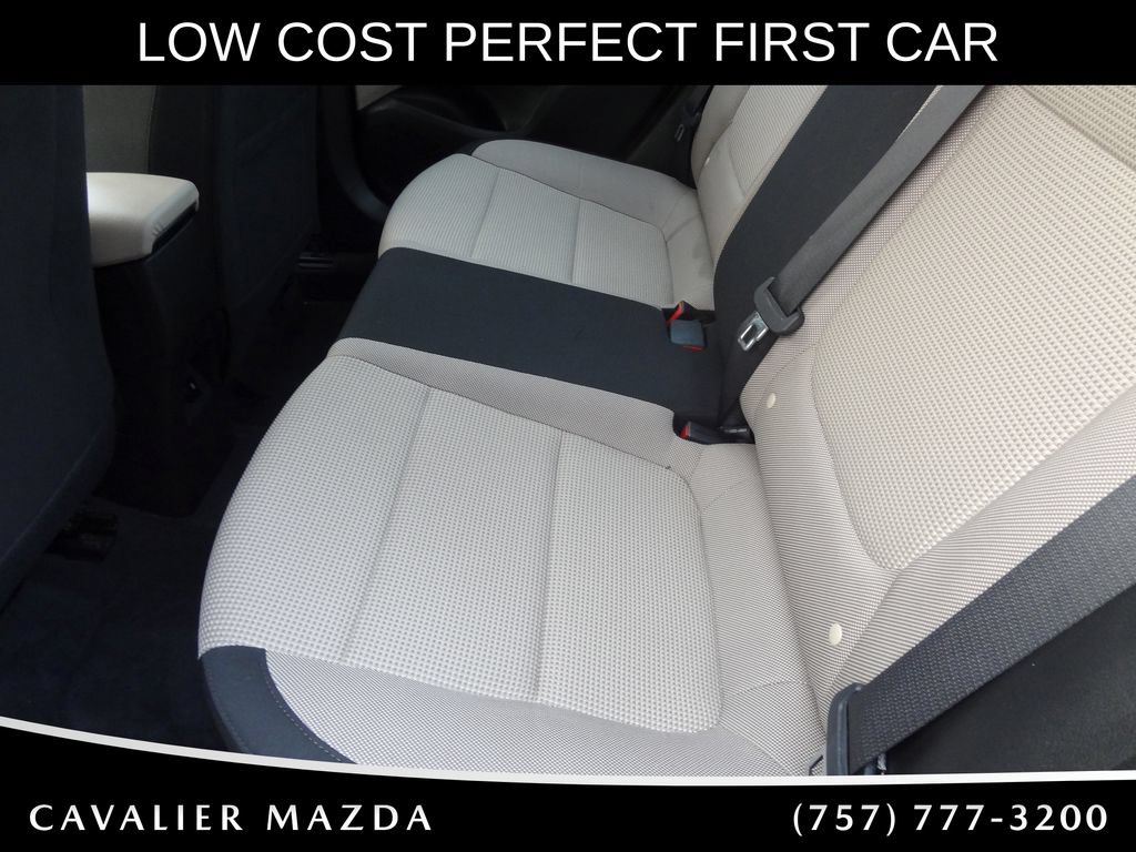 Used 2022 Hyundai Accent Limited FWD image 10