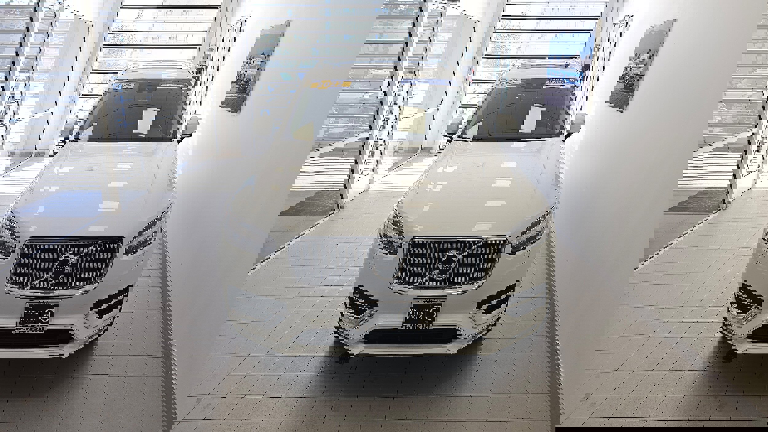 Certified 2022 Volvo XC90 T6 Inscription w/ Climate Package image 2