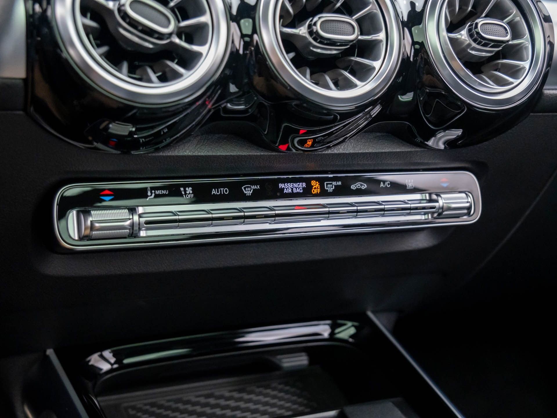 Certified 2023 Mercedes-Benz EQB 300 4MATIC image 28