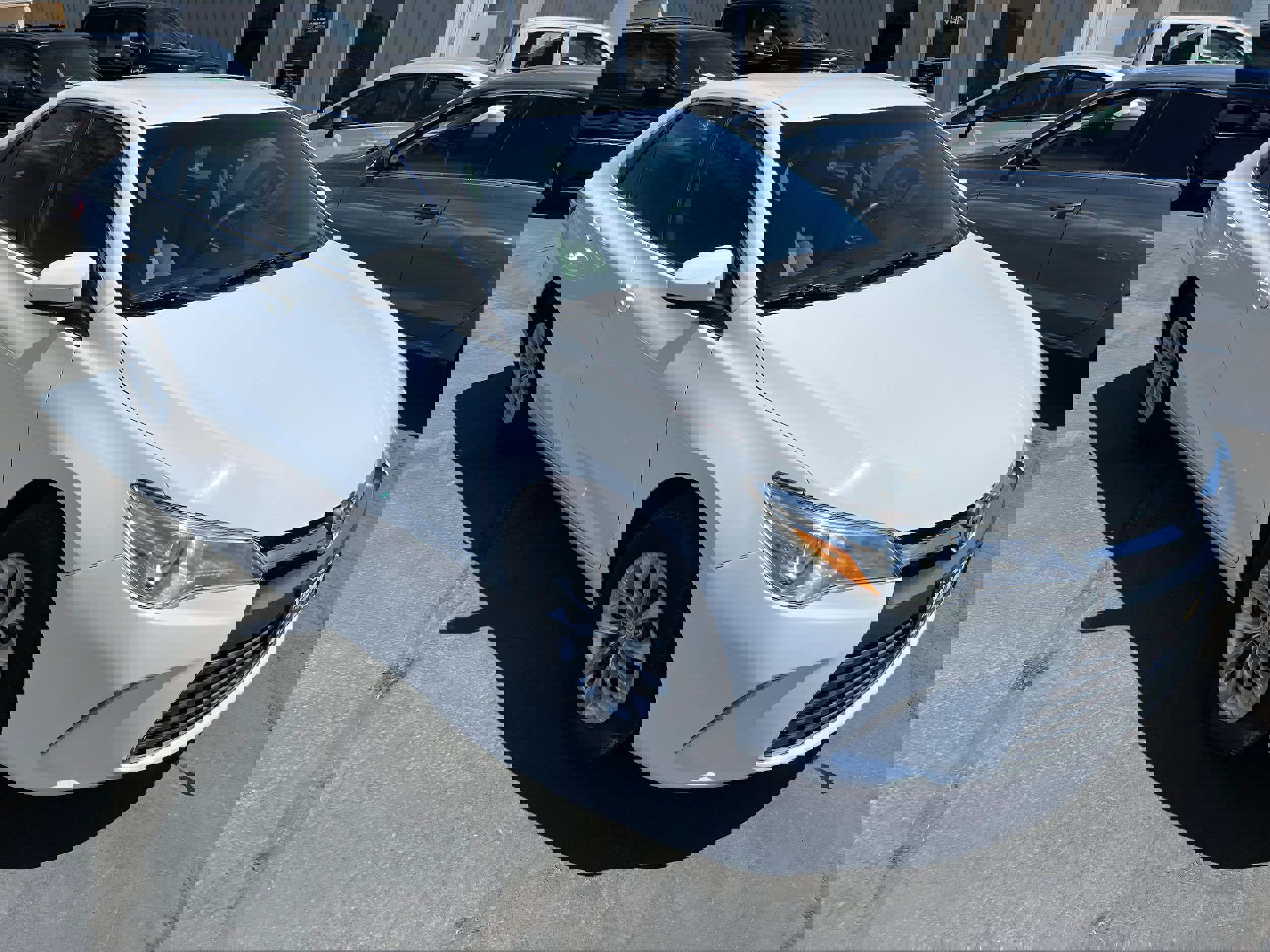 Used 2015 Toyota Camry SE image 1
