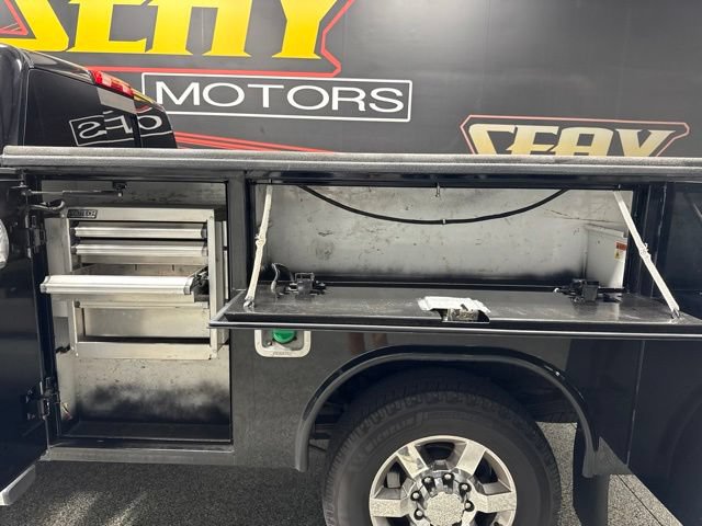 Used 2017 GMC Sierra 3500 Denali w/ Duramax Plus Package AWD/4WD image 15