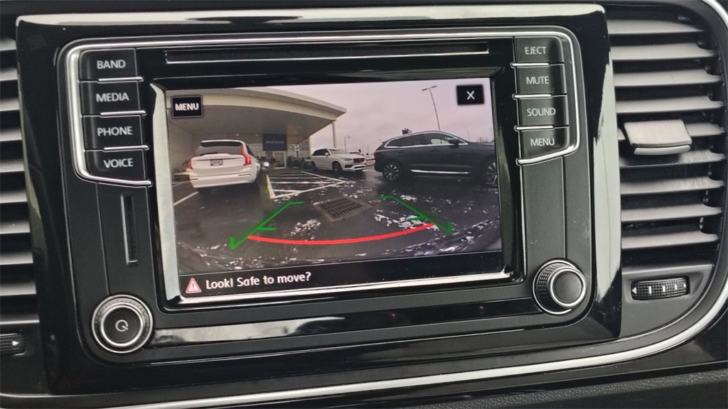 Used 2017 Volkswagen Beetle 1.8T SE image 16