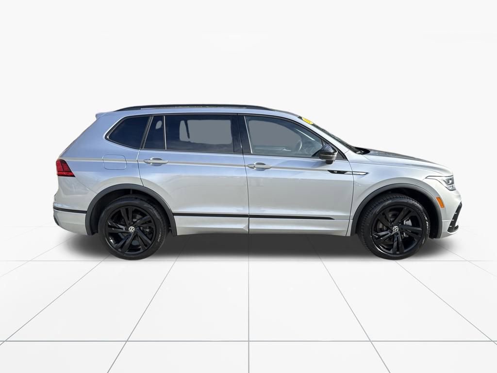 Used 2024 Volkswagen Tiguan SE R-Line image 10