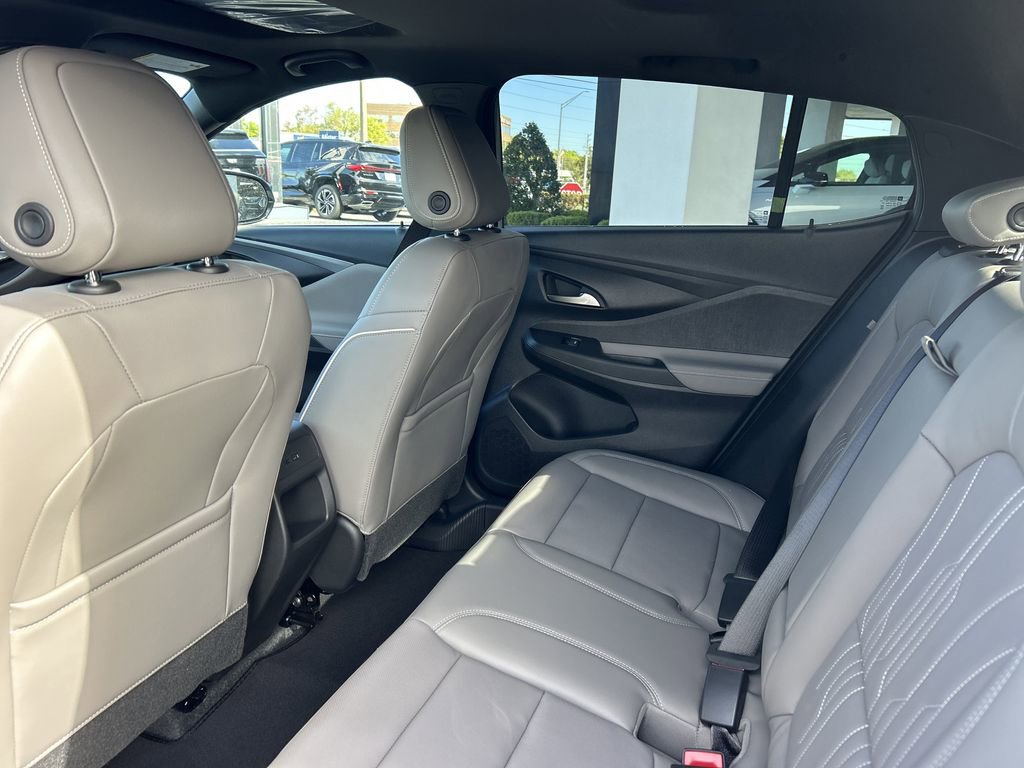 New 2026 Buick Envista Avenir image 13