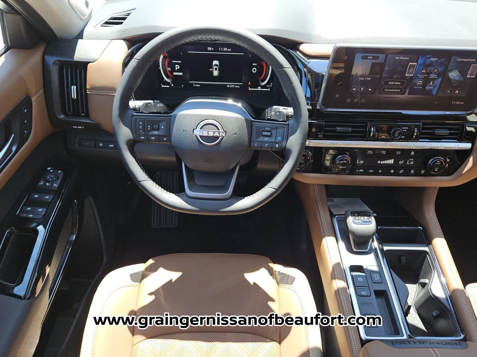New 2026 Nissan Pathfinder Platinum FWD image 5