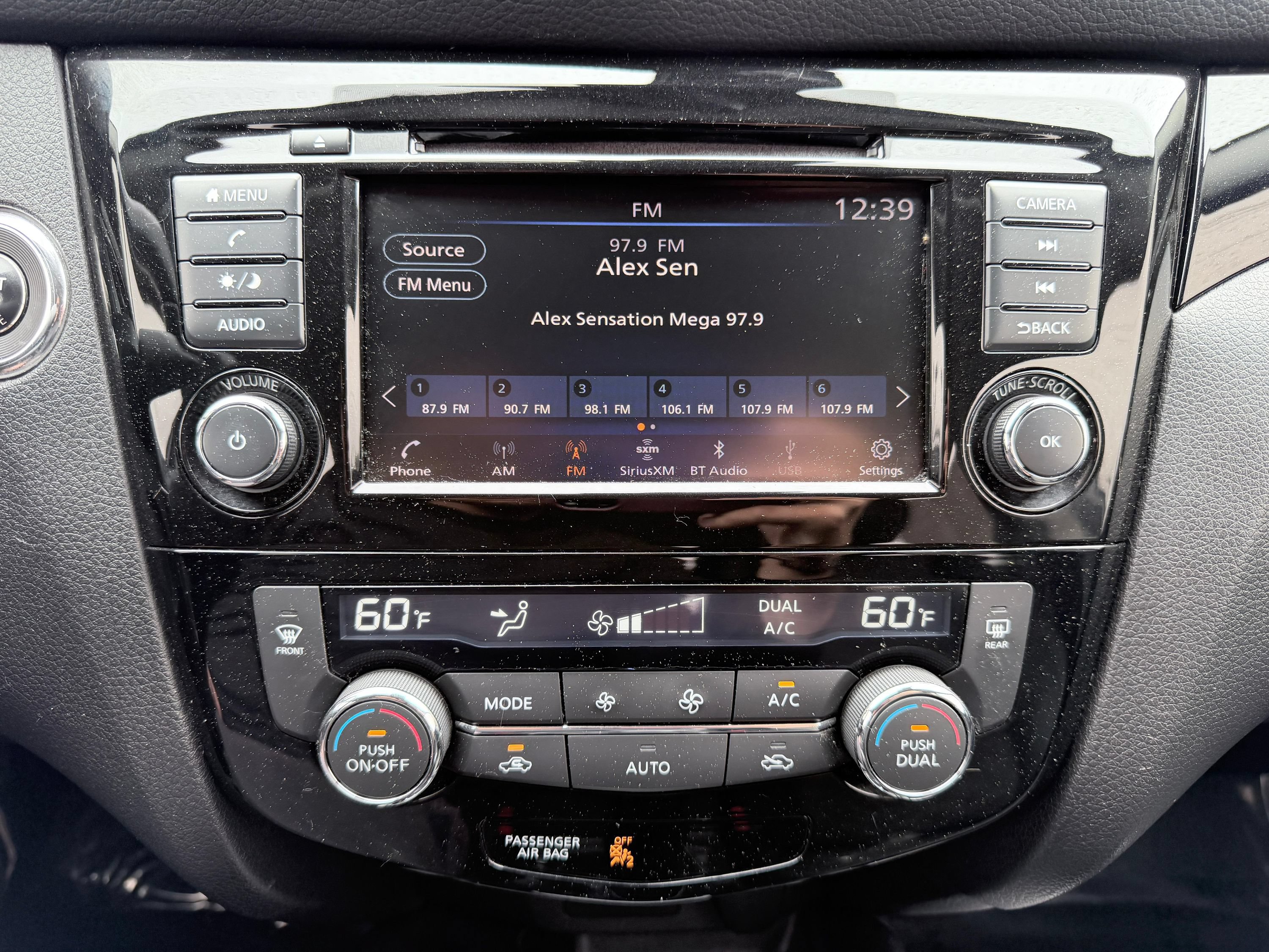 Used 2022 Nissan Rogue Sport SV w/ Technology Package AWD/4WD image 29