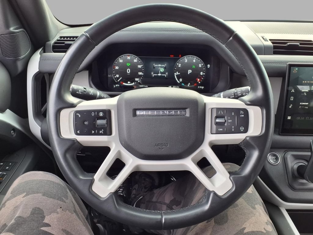 Used 2025 Land Rover Defender 110 S AWD/4WD image 15