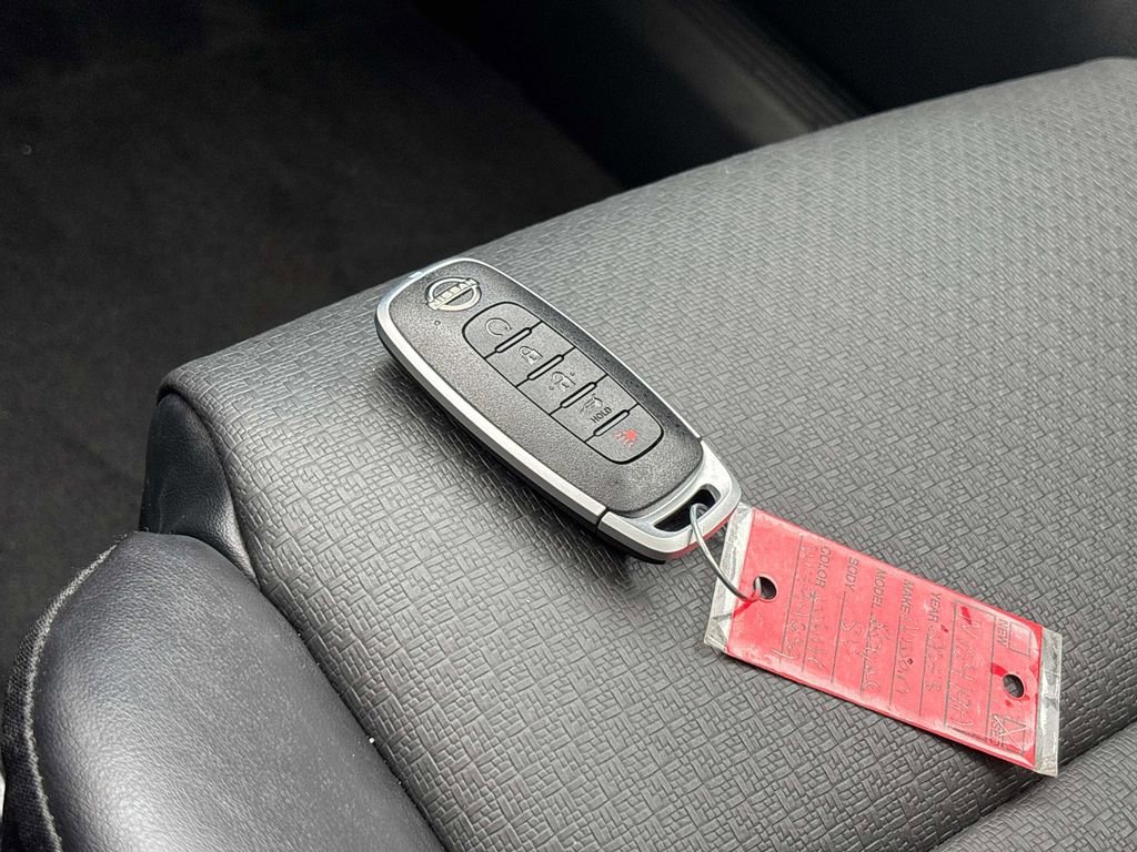 Used 2023 Nissan Rogue SV w/ SV Premium B Package image 28