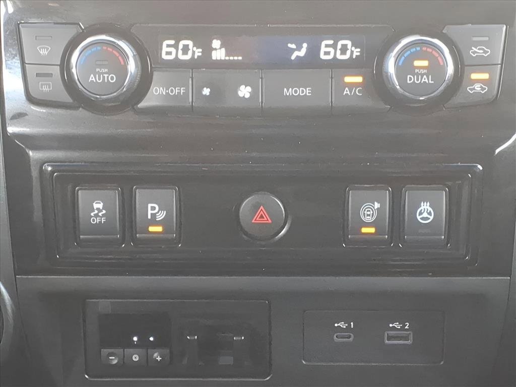 Used 2024 Nissan Titan PRO-4X w/ Pro-4x Convenience Package image 27