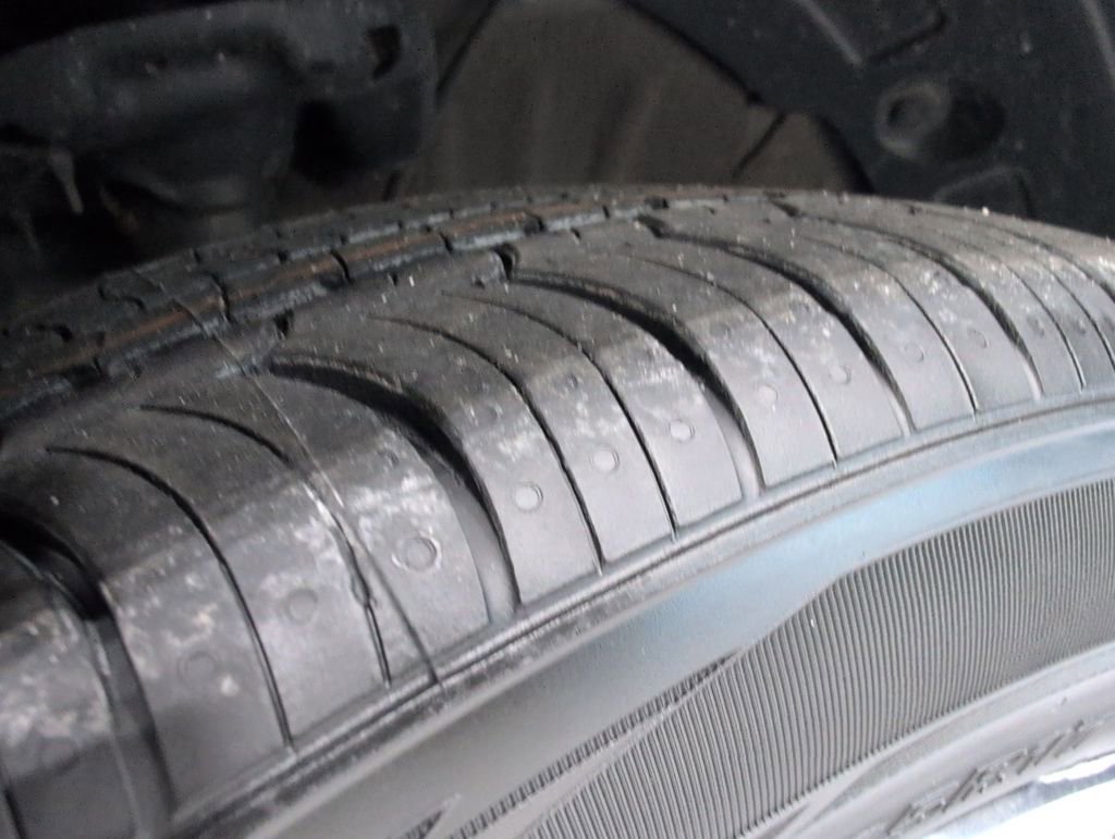 Certified 2021 Hyundai Venue image 29