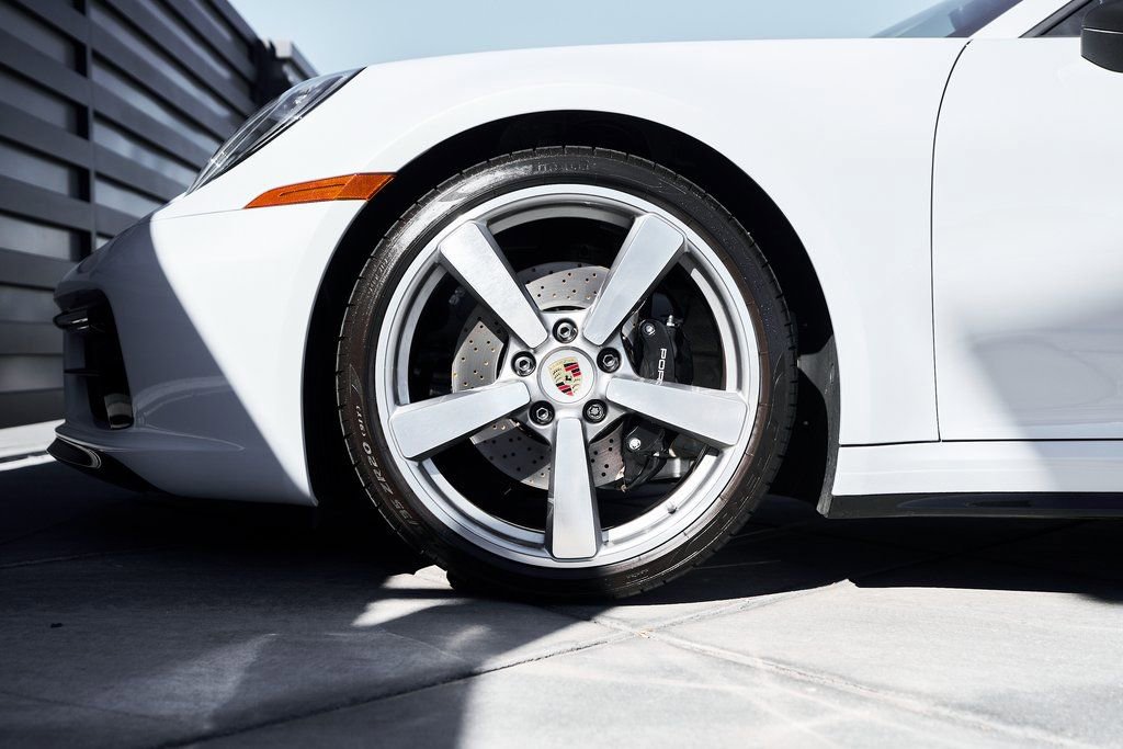 Used 2024 Porsche 911 Carrera 4S image 3