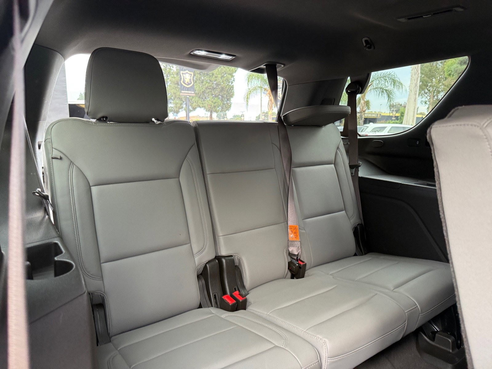 Used 2021 Chevrolet Tahoe LT w/ LT Signature Package image 18