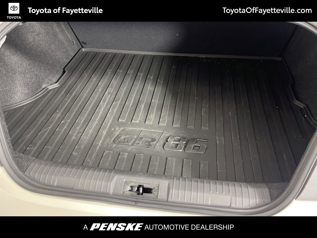 Used 2024 Toyota GR86 Premium image 9