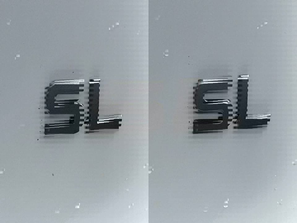 New 2026 Nissan Armada SL w/ Captain's Chari Seat Package image 9