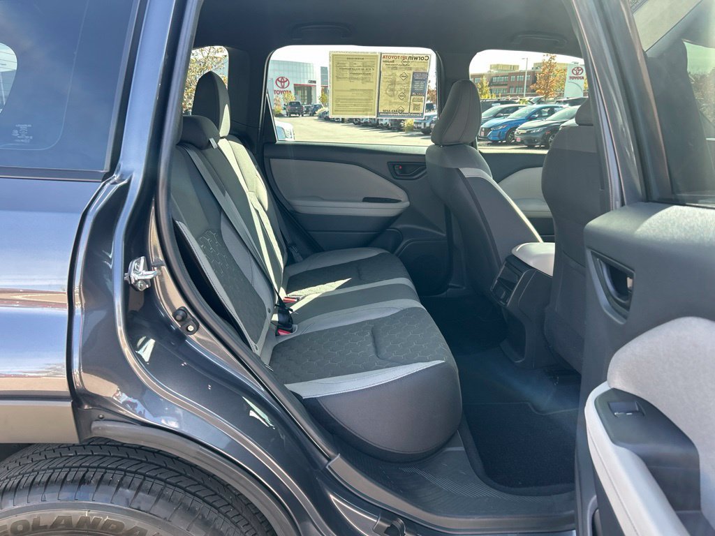 Used 2025 Subaru Forester AWD/4WD image 16