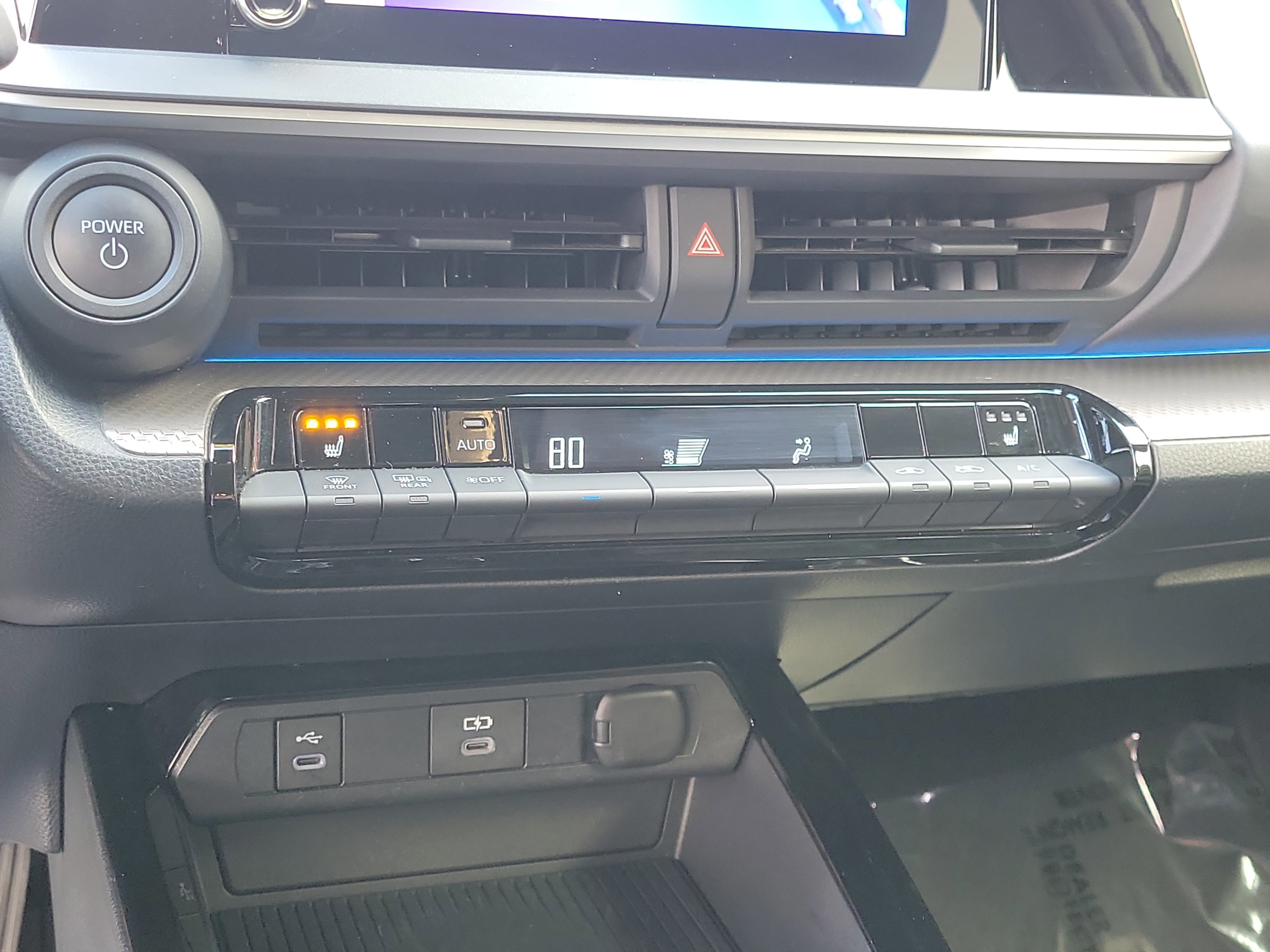 Used 2024 Toyota Prius XLE image 27