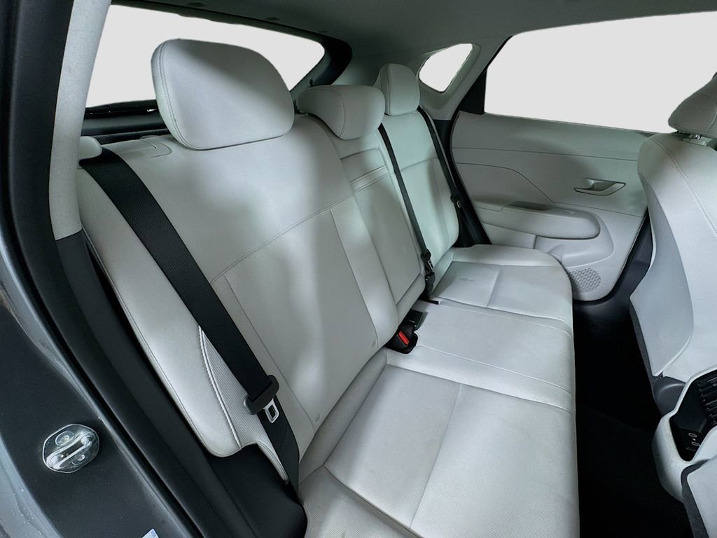 Used 2025 Hyundai Kona SEL image 28